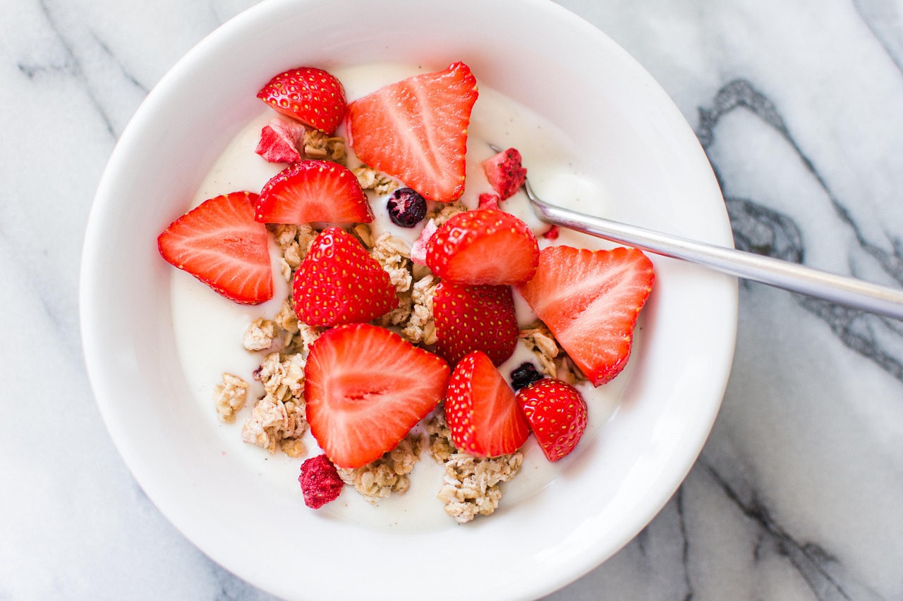 Can Dogs Have Strawberries? Safety, Benefits & Risks in 2026